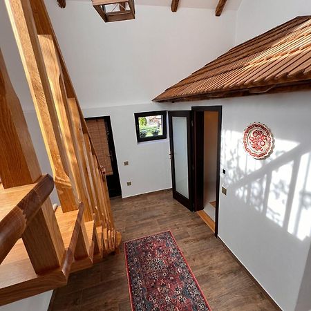Famives Vendeghaz Bed & Breakfast Racu Exterior photo