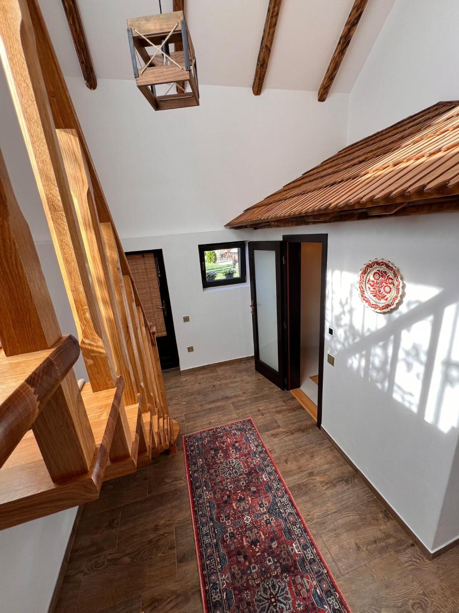 Famives Vendeghaz Bed & Breakfast Racu Exterior photo